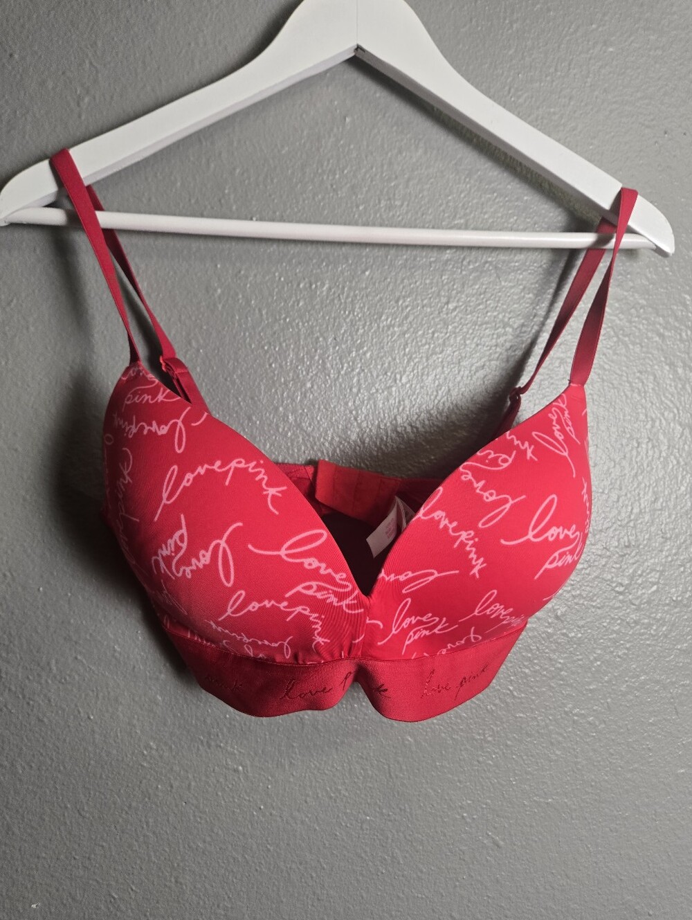 PINK Victoria's Secret Wear Everywhere Bra Size 34DD